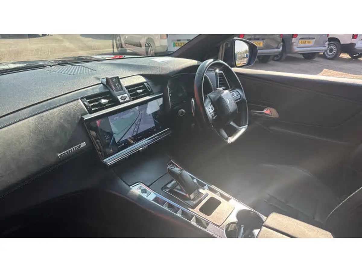 2022-ds-ds-7-crossback-e-tense-ultra-prestige-225ps-big-8