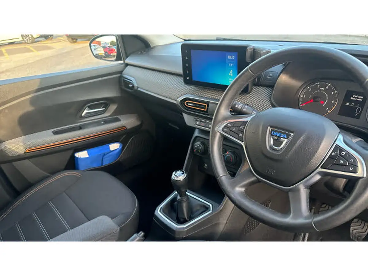 2022-dacia-sandero-stepway-10-tce-comfort-90bhp-big-10