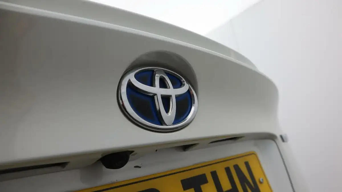 2019-toyota-c-hr-18-vvt-i-excel-big-23