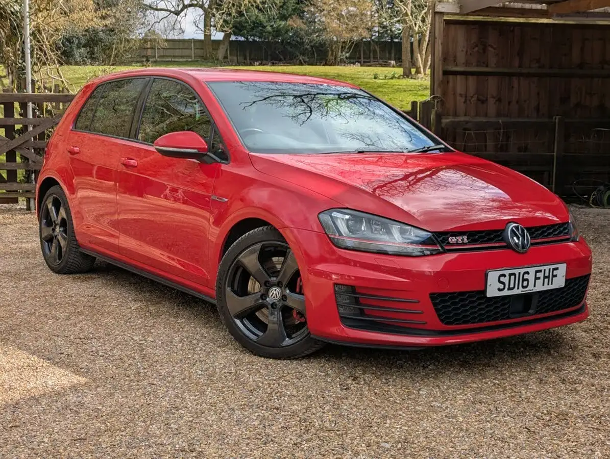 2016-volkswagen-golf-20-tsi-gti-230ps-performance-pk-hatchback-5d-big-2
