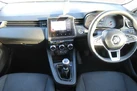 2021-renault-clio-10-tce-iconic-edition-small-12