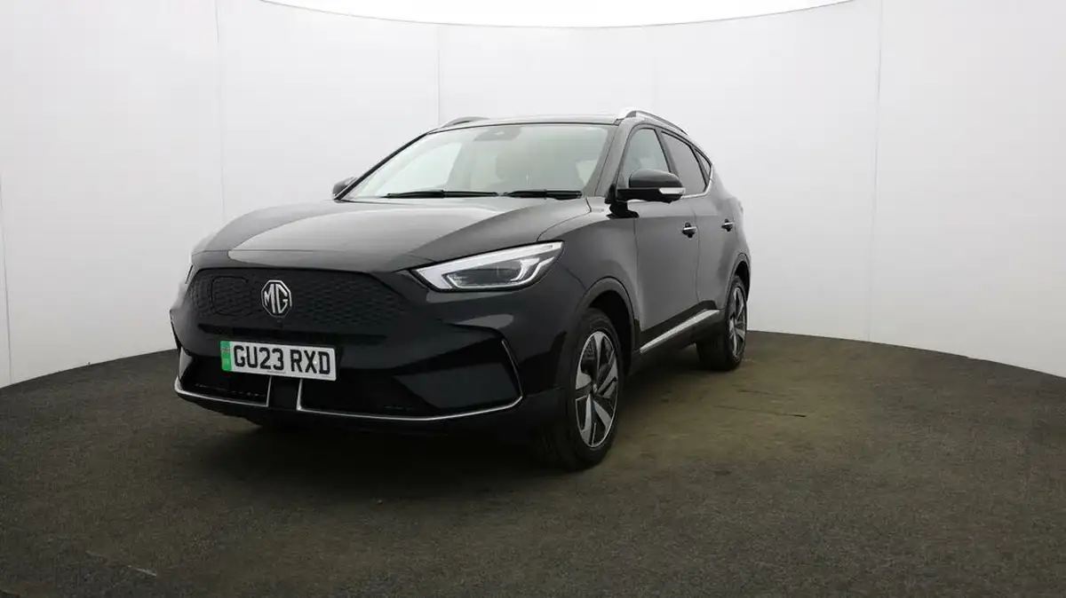 2023-mg-zs-suv-e-trophy-ev-156ps-long-range-big-29