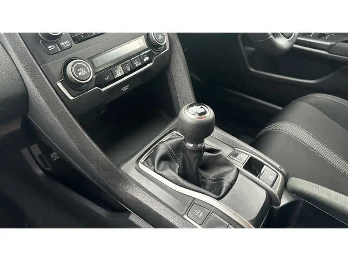 2020-honda-civic-10-vtec-turbo-se-hatchback-5d-big-12