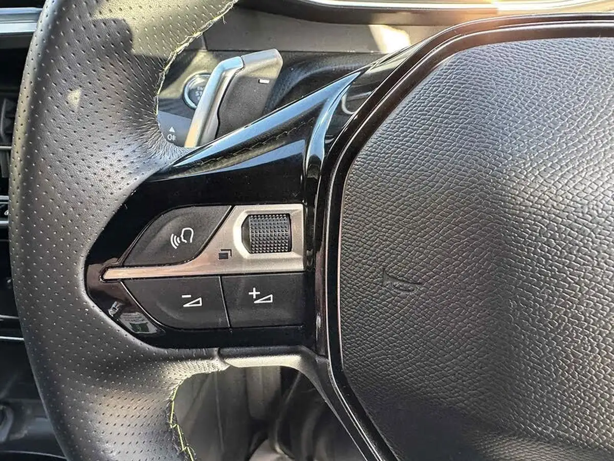 2021-peugeot-208-12-puretech-gt-130bhp-eat8-big-26