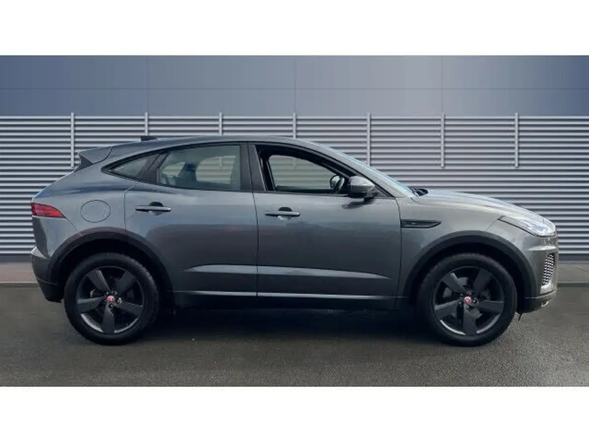 2019-jaguar-e-pace-20-i4d-chequered-flag-180ps-big-4