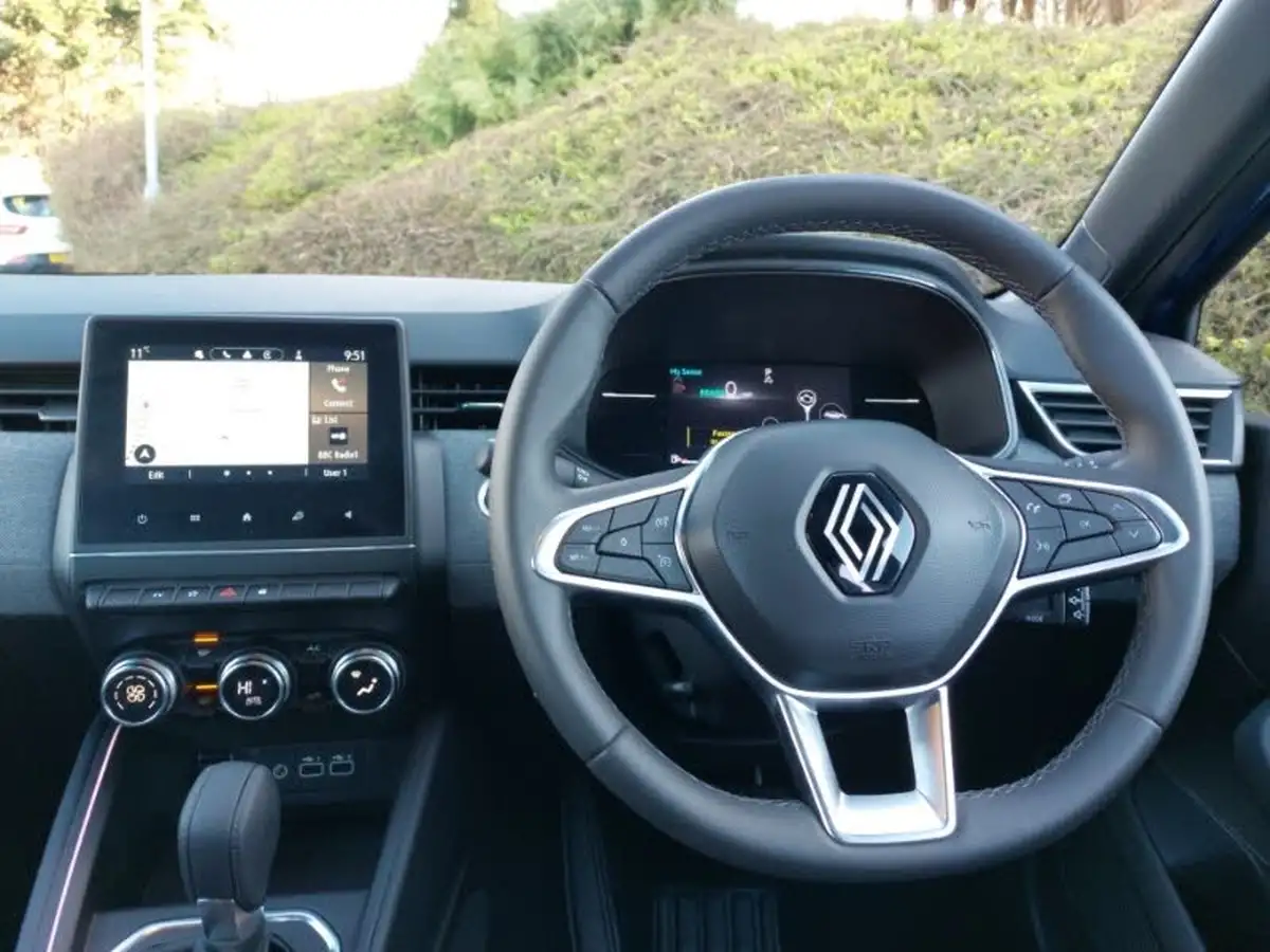 2024-renault-clio-16-techno-big-6