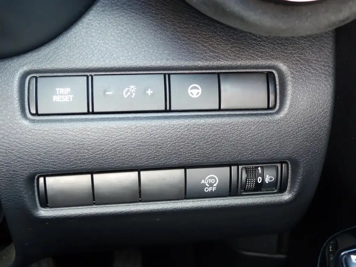 2020-nissan-juke-10-dig-t-tekna-117ps-dct-big-17