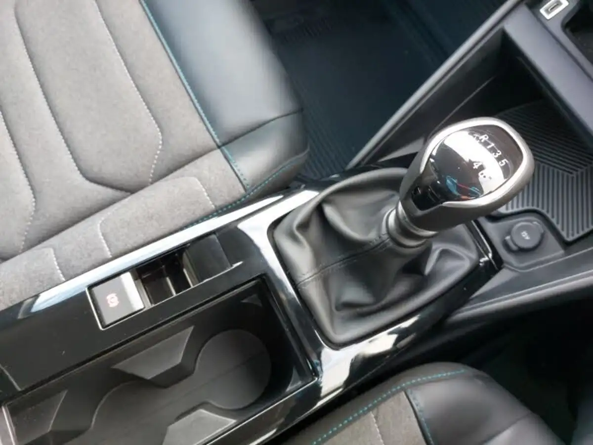2022-citroen-c4-12-puretech-sense-plus-big-10