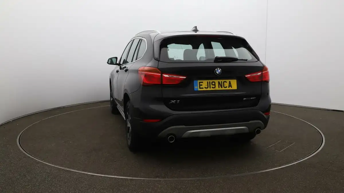 2019-bmw-x1-20-sdrive-20i-xline-sdrive20i-big-52