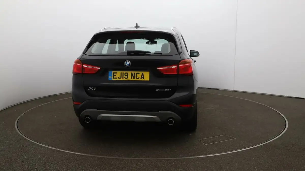 2019-bmw-x1-20-sdrive-20i-xline-sdrive20i-big-6