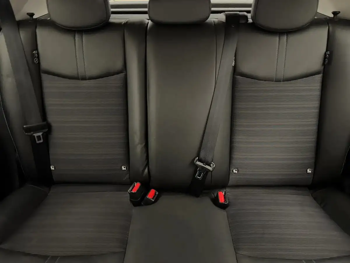 2021-nissan-leaf-e-n-connecta-big-17