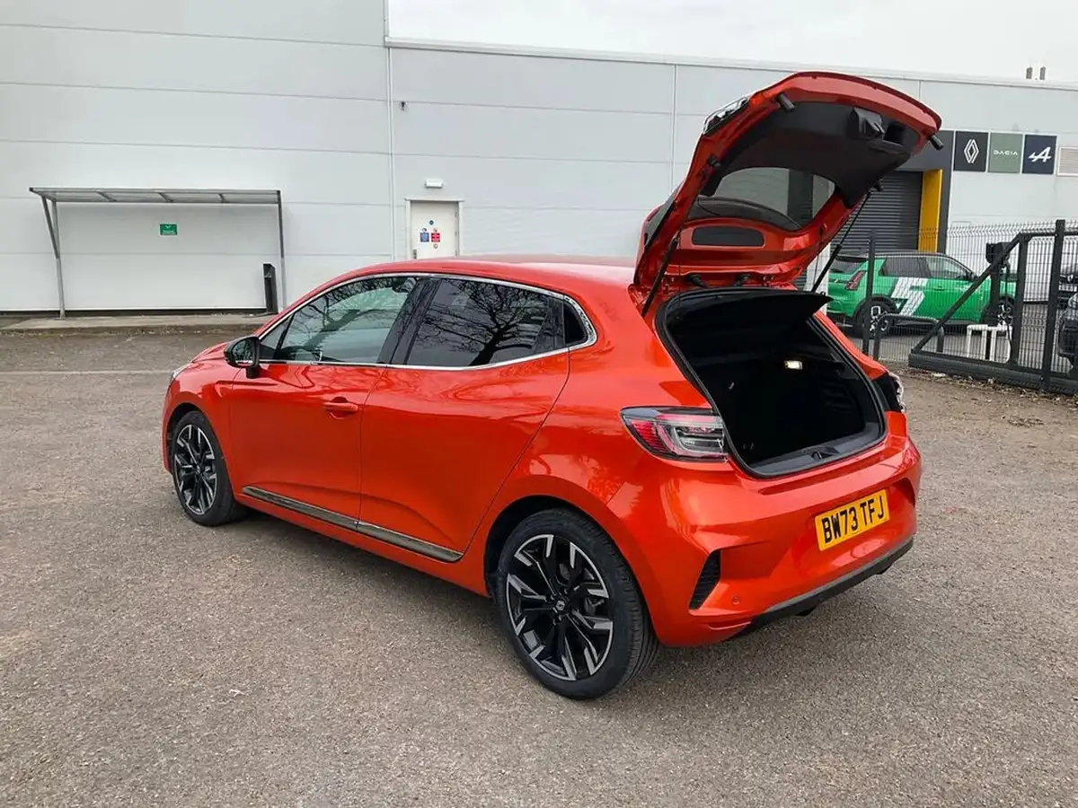 2024-renault-clio-16-techno-big-23