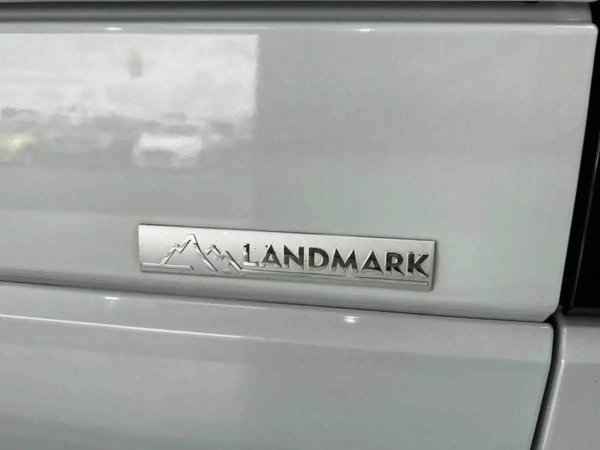 2016-land-rover-discovery-4-30-sd-v6-landmark-big-12