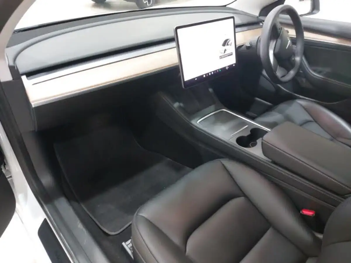 2021-tesla-model-3-e-long-range-awd-big-4