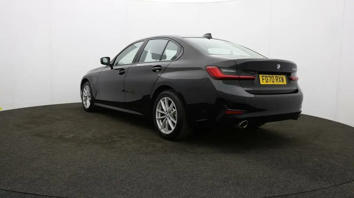 2020-bmw-3-series-20-330e-se-pro-saloon-4d-big-69