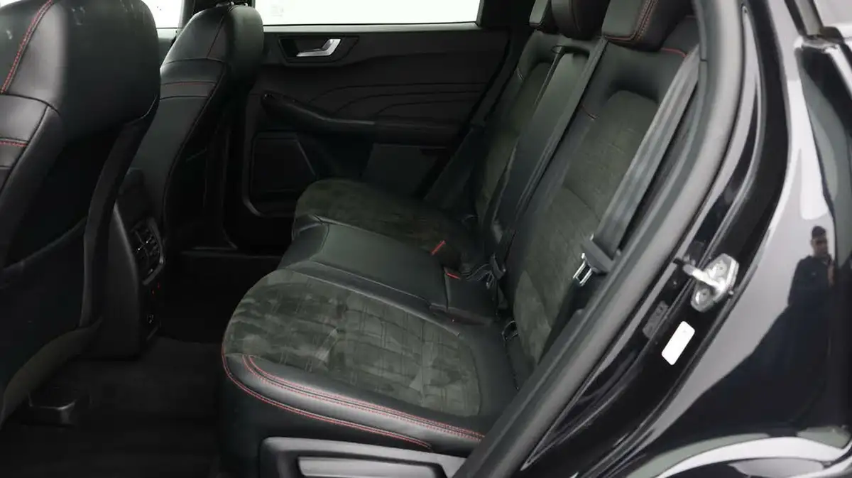 2022-ford-kuga-25t-st-line-x-edition-225ps-phev-big-15