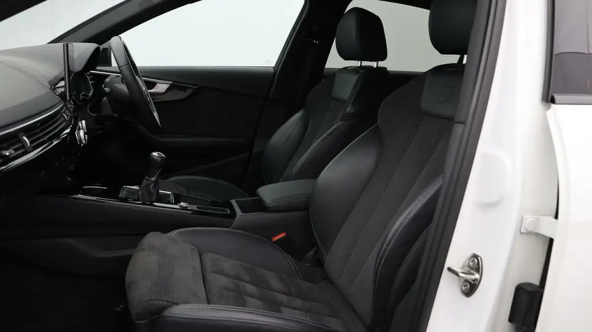 2020-audi-a4-20-35-tfsi-black-edition-big-13