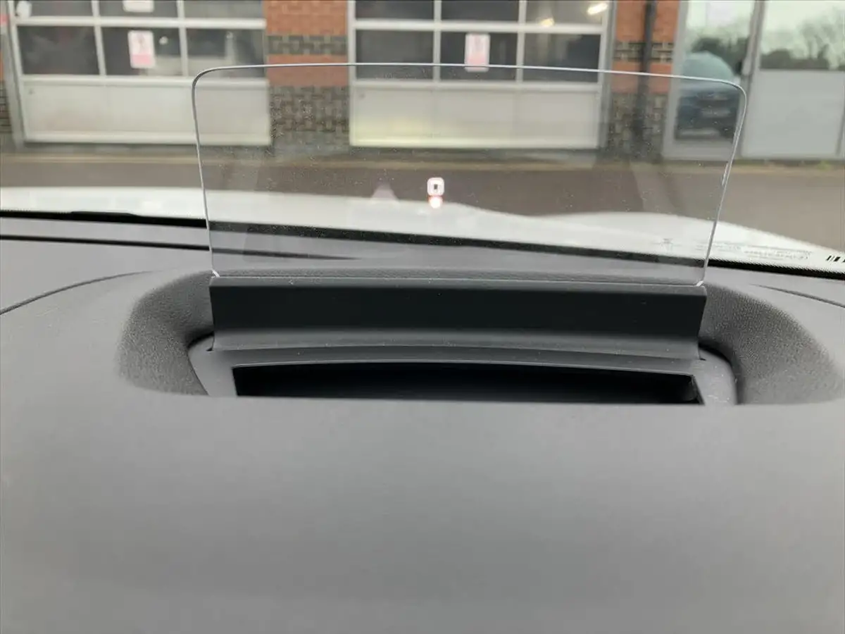 2022-citroen-c4-12-puretech-shine-plus-130ps-big-25
