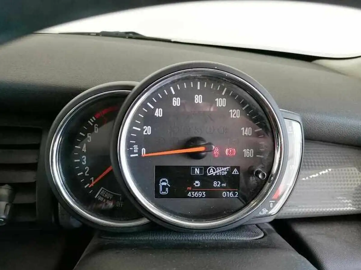2019-mini-cooper-15-cooper-classic-hatchback-5d-big-29