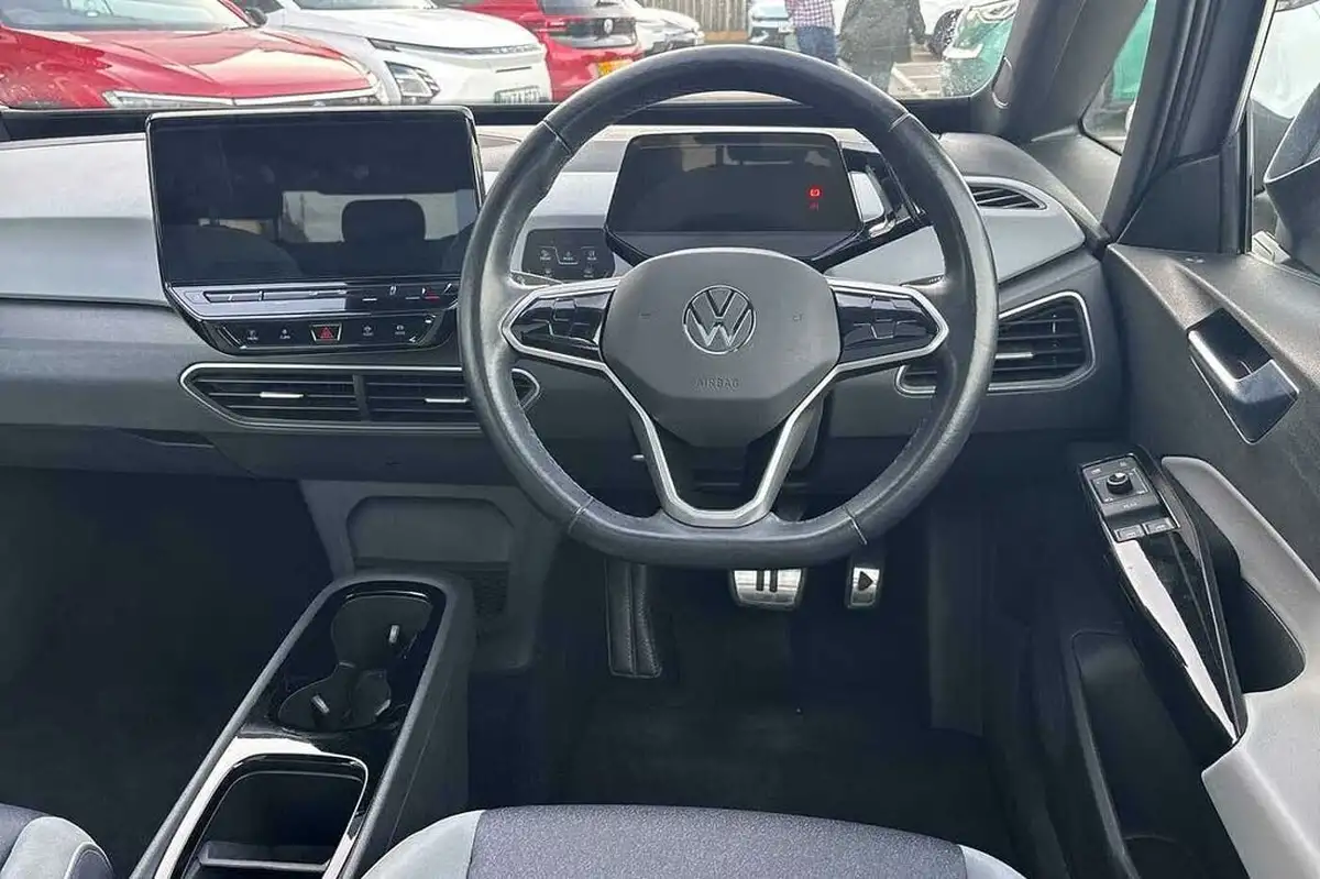 2021-volkswagen-id3-e-family-145ps-big-12