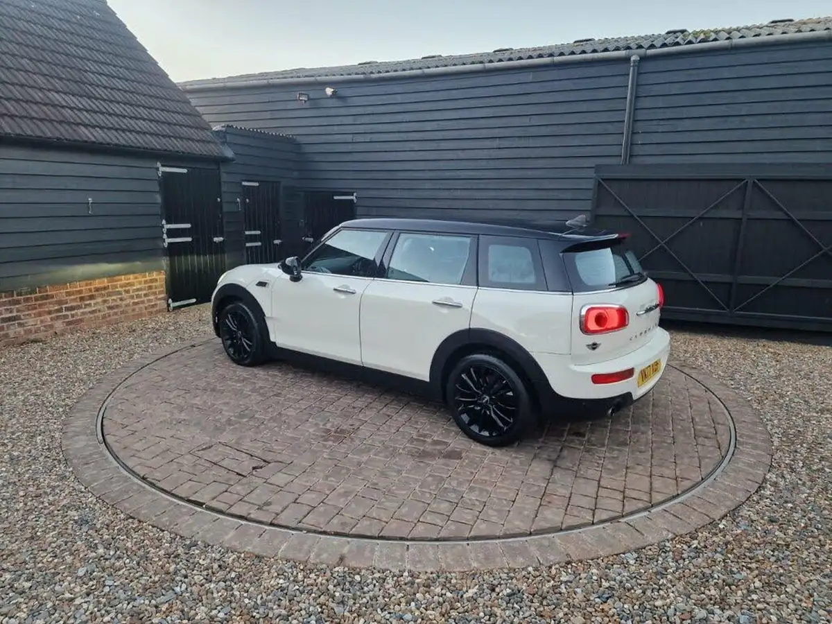 2017-mini-clubman-15-cooper-ss-big-33