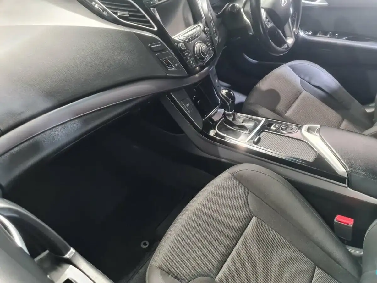 2014-hyundai-i40-17td-style-136ps-estate-5d-auto-big-9