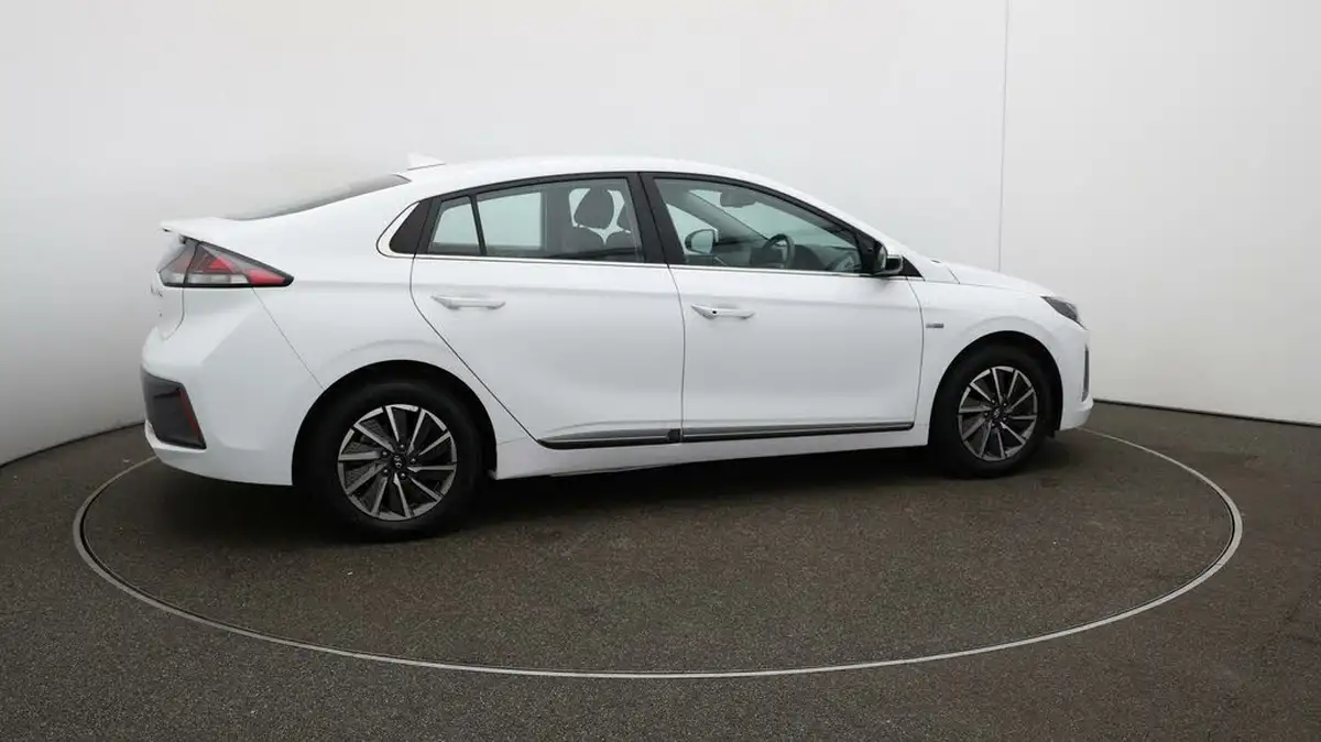 2022-hyundai-ioniq-e-premium-electric-big-46