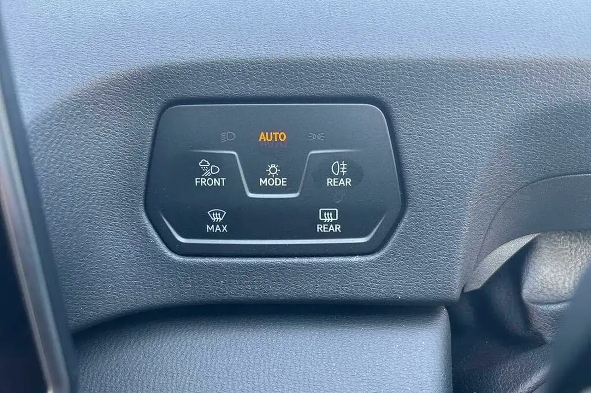 2024-volkswagen-id3-e-pro-s-match-77kwhcomfort-big-22