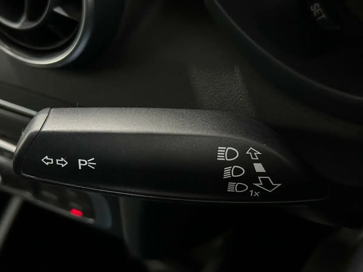 2016-audi-a1-10-tfsi-se-sportback-5d-s-tronic-big-11