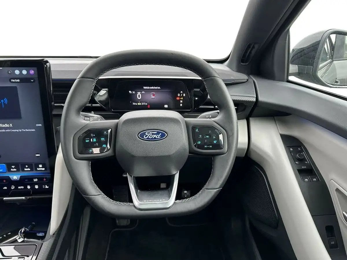 2024-ford-explorer-e-premium-286ps-77kwh-big-16