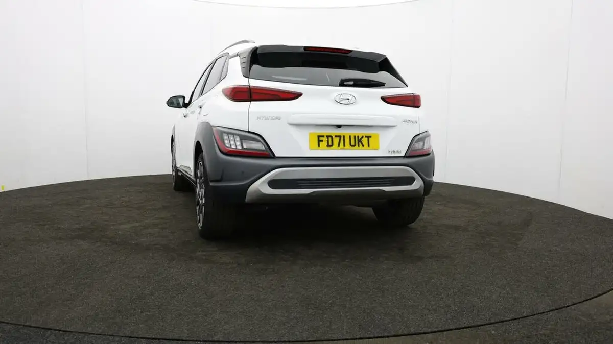 2022-hyundai-kona-16-gdi-premium-big-23