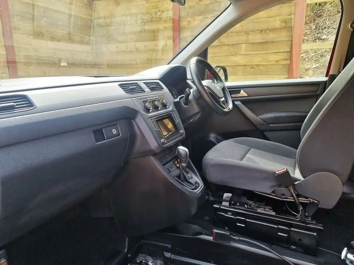 2020-volkswagen-caddy-life-20tdi-c20-big-17