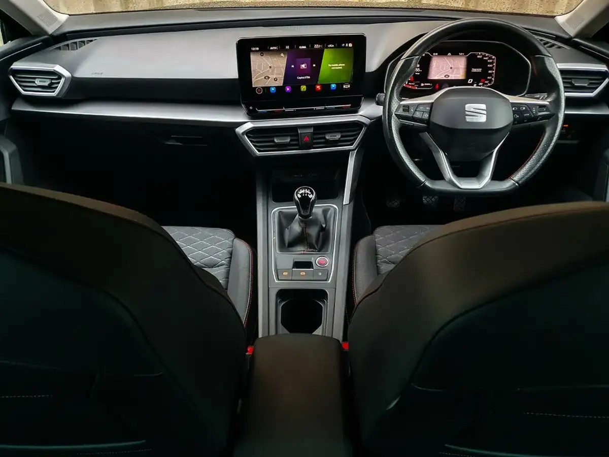 2022-seat-leon-10-tsi-evo-fr-estate-big-12