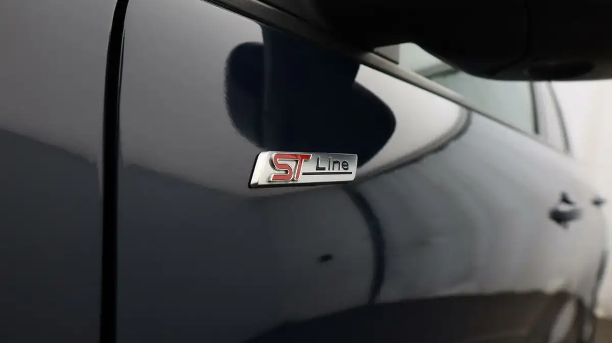 2023-ford-kuga-big-21
