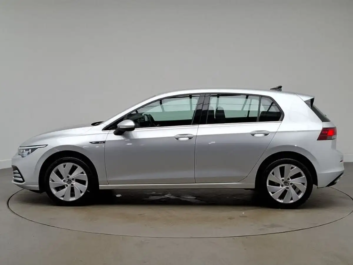 2024-volkswagen-golf-15-tsi-style-130ps-evo-hatchback-big-3