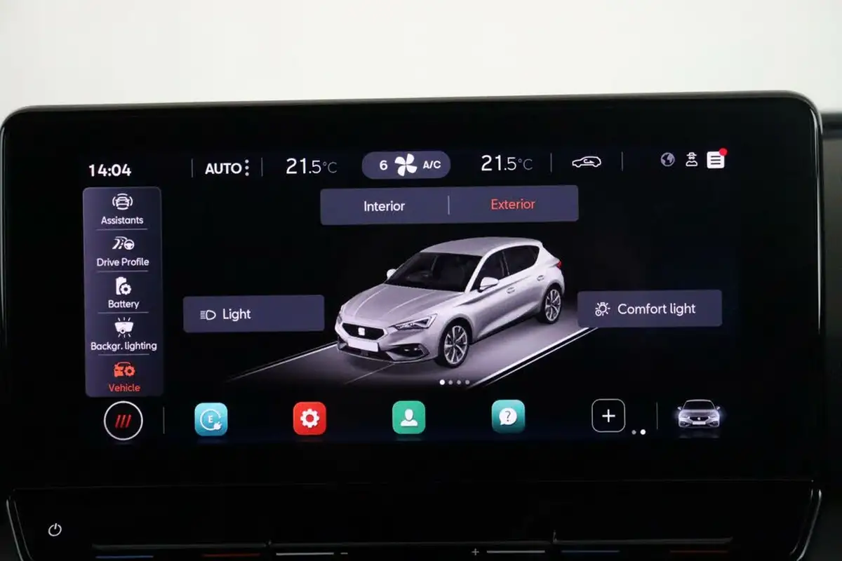 2021-seat-leon-14-e-hybrid-fr-hatchback-big-32
