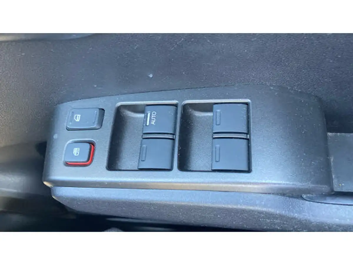 2015-honda-jazz-14-es-plus-big-18