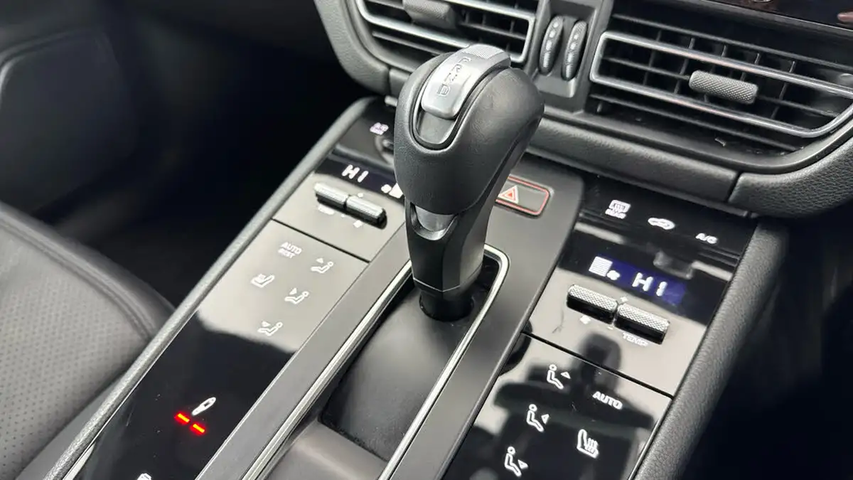 2024-porsche-macan-20-t-big-16