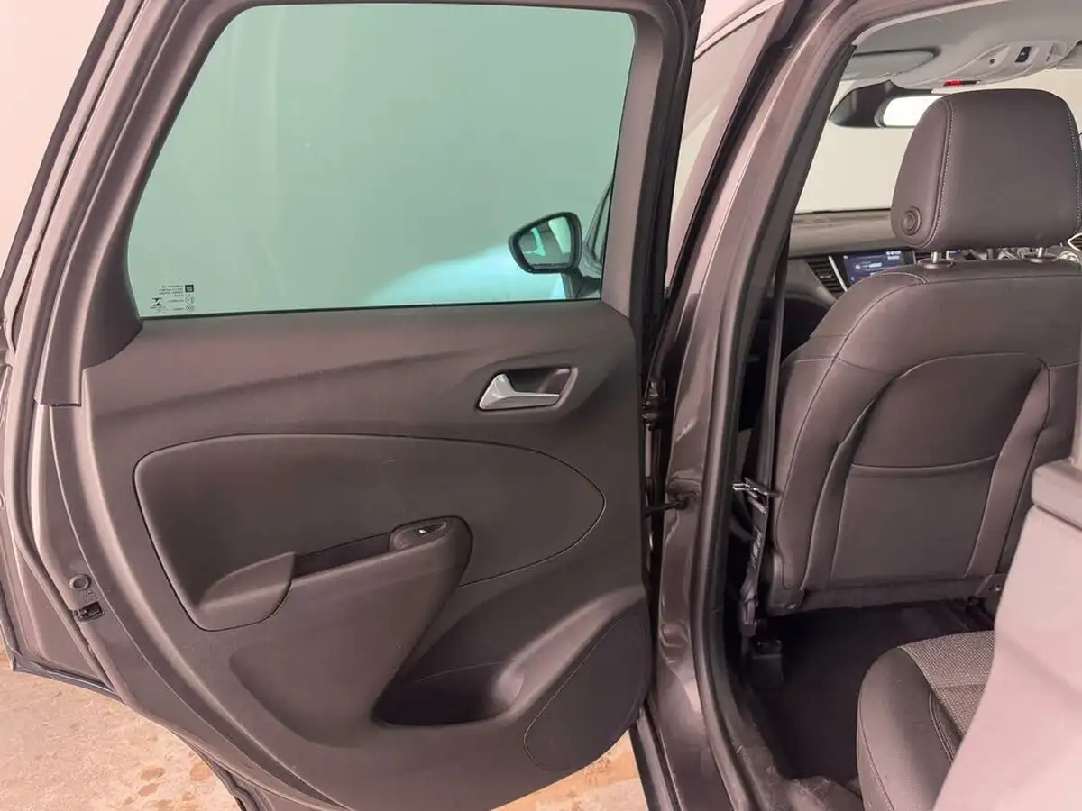 2021-vauxhall-crossland-12-elite-nav-130ps-auto-big-14