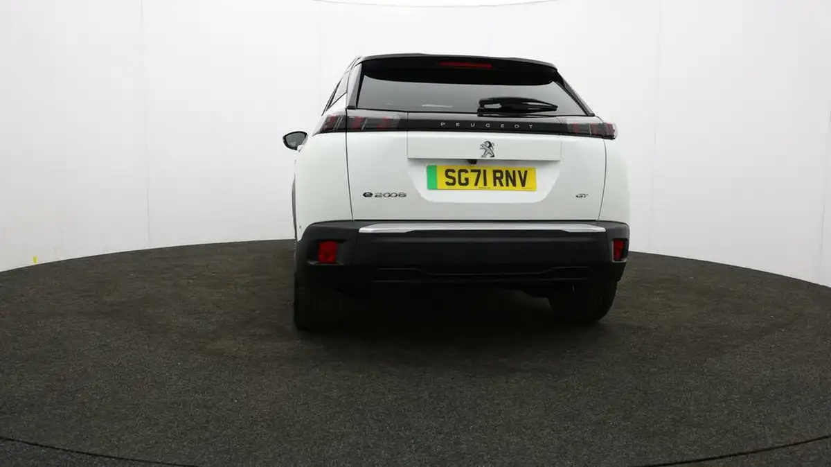 2021-peugeot-2008-suv-e-gt-big-35