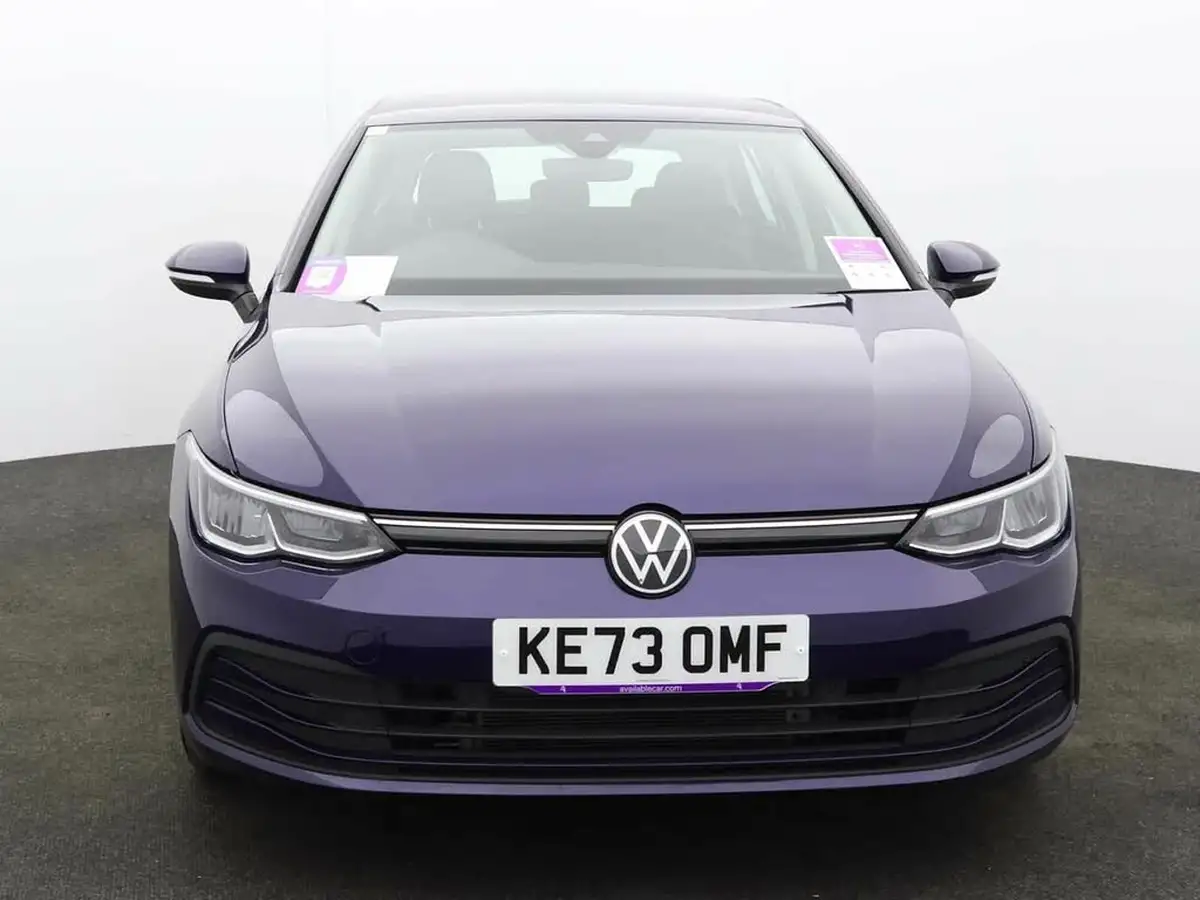 2024-volkswagen-golf-10-etsi-life-hatchback-big-1