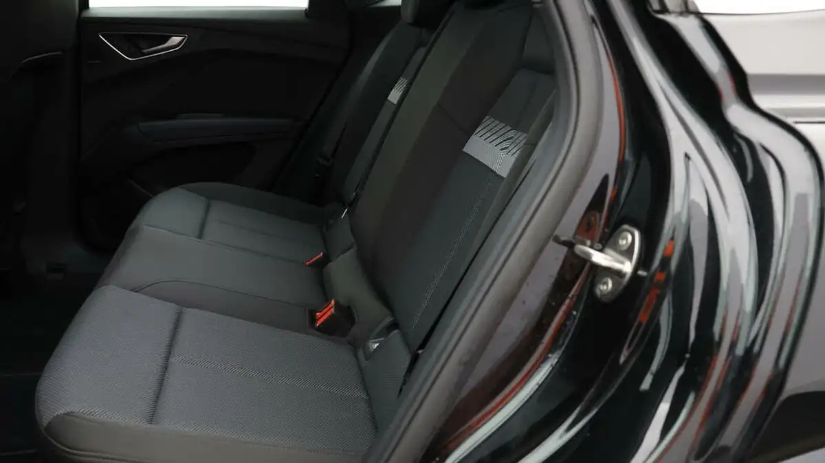 2023-audi-q4-e-tron-35e-sport-station-wagon-big-15
