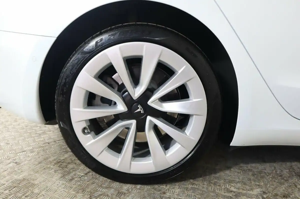 2021-tesla-model-3-e-standard-plus-big-18