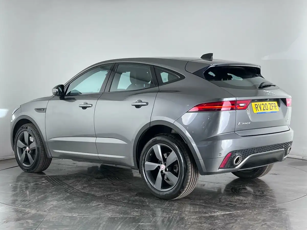 2020-jaguar-e-pace-20-i4-chequered-flag-200ps-big-2