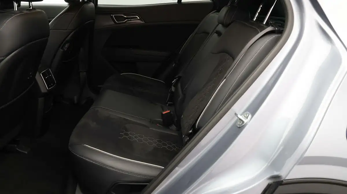 2022-kia-sportage-16-t-gdi-gt-line-261bhp-awd-phev-1598cc-auto-big-15