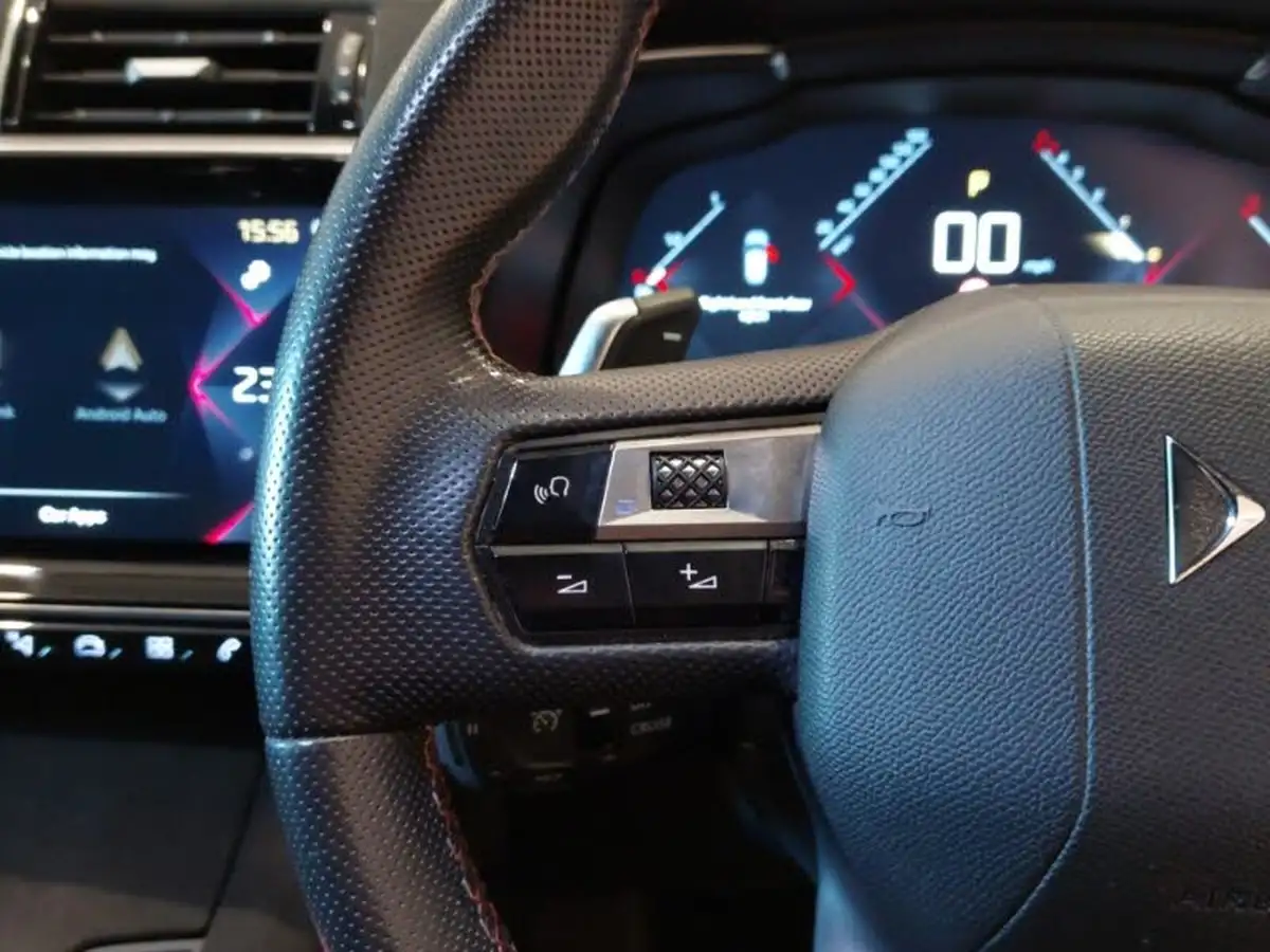 2019-ds-ds-7-crossback-20bluehdi-performance-line-big-15