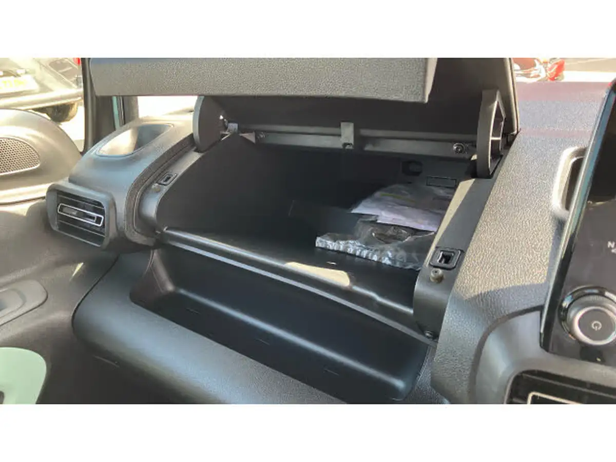 2019-citroen-berlingo-15bluehdi-flair-m-size-130ps-eat8-big-30