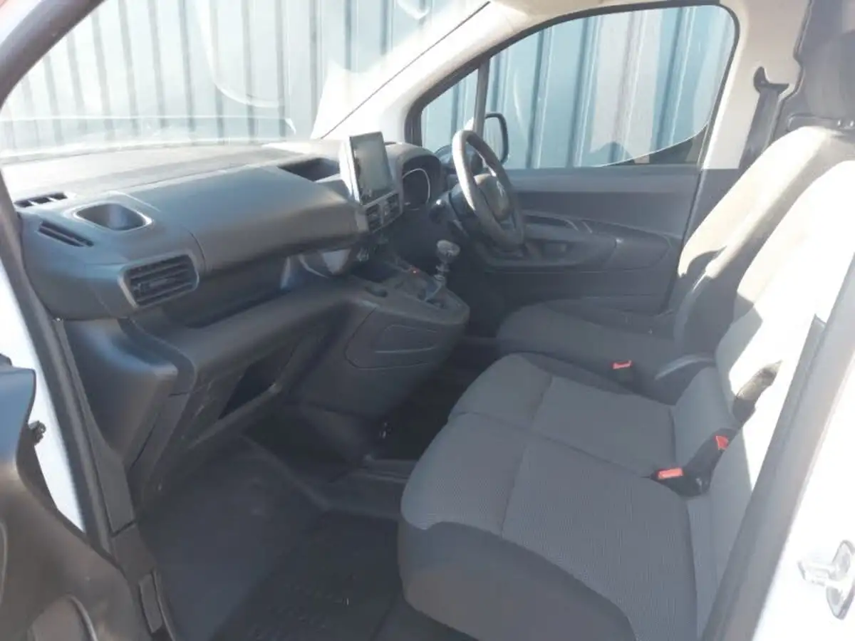 2023-citroen-berlingo-15-bluehdi-1000-enterprise-edition-100pseu6d-big-4
