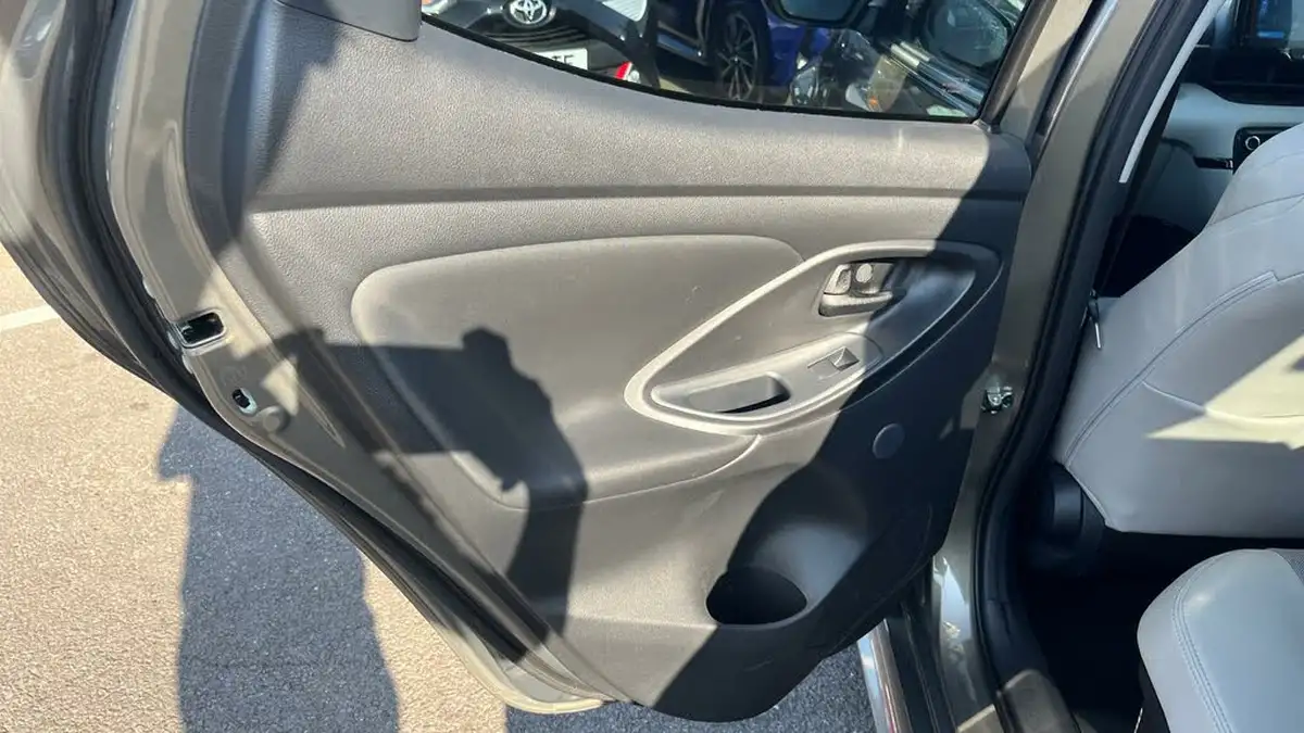 2022-toyota-yaris-cross-15-vvt-i-excel-city-packpan-roof-big-29