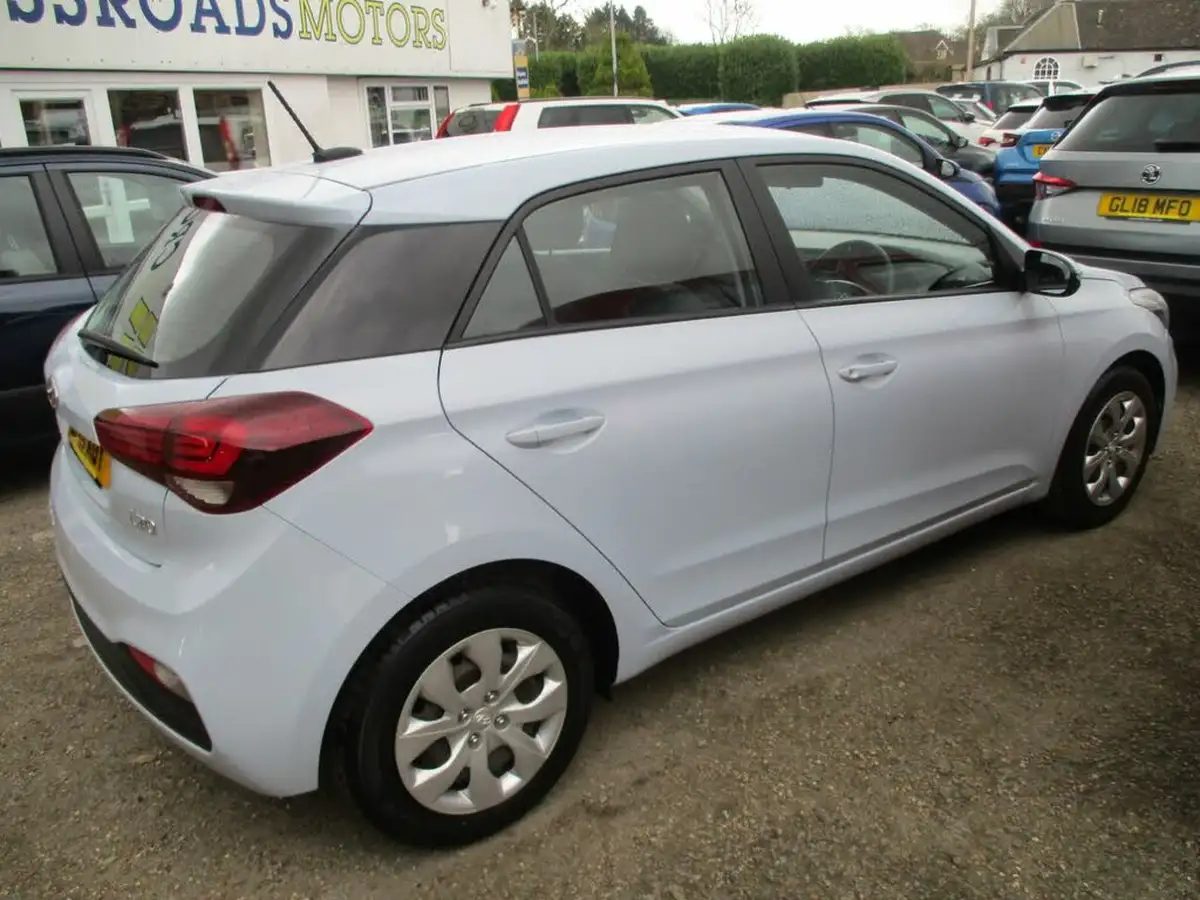 2019-hyundai-i20-12-s-connect-big-8